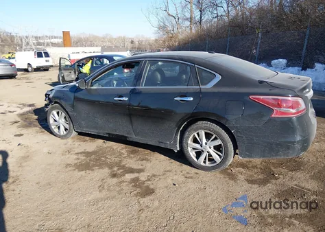 2015 Nissan Altima 2.5 Sv z USA, uszkodzony, nr VIN 1N4AL3AP4FC287252